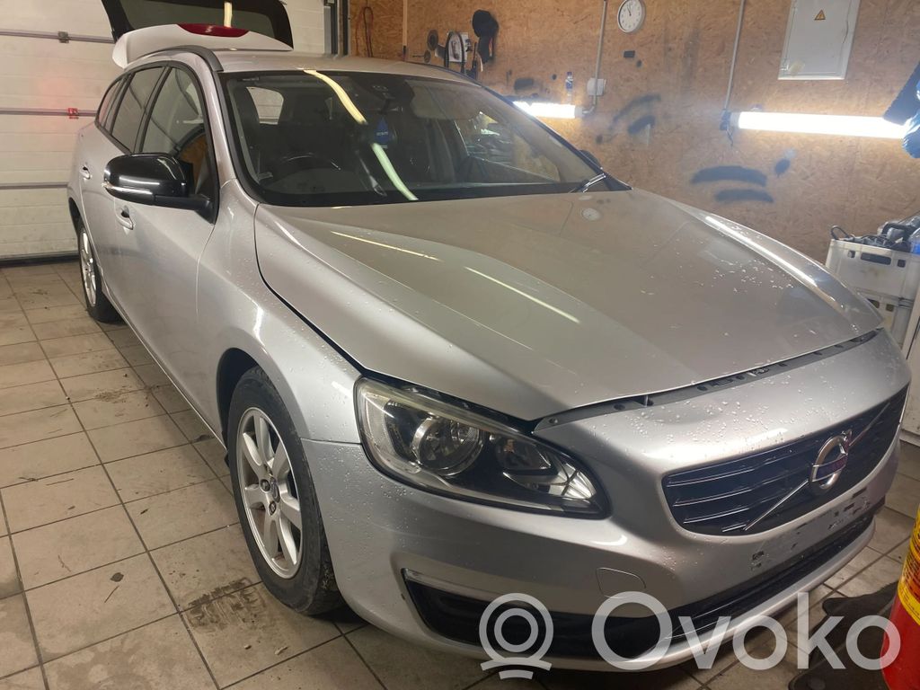 V60 V60, V60 Cross Country  31336983