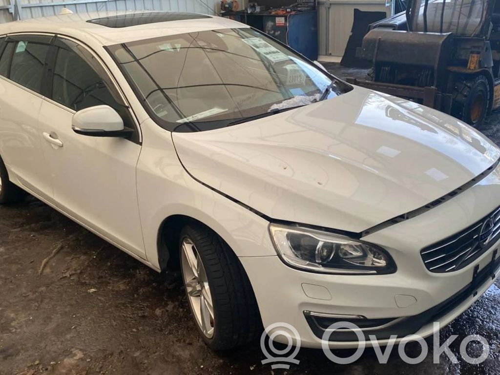V60 V60, V60 Cross Country  31285399