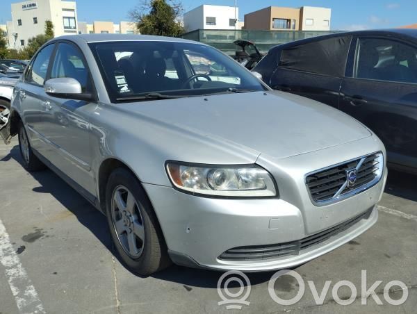 S40 S40, V40