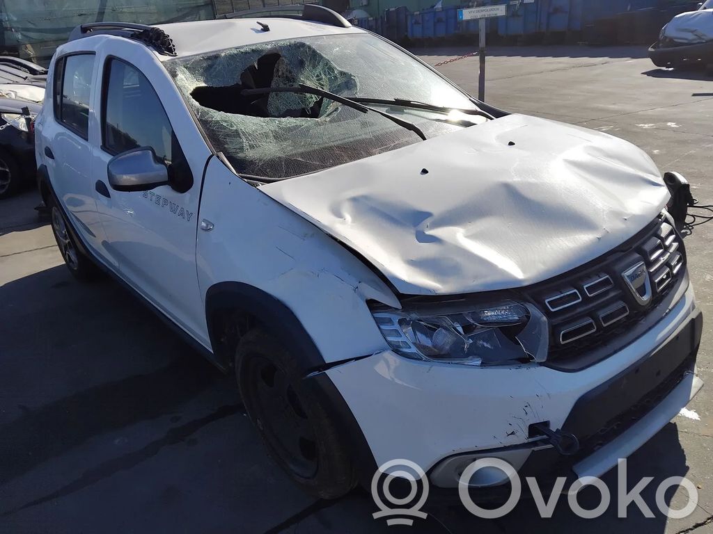 Sandero II Sandero, Sandero Stepway