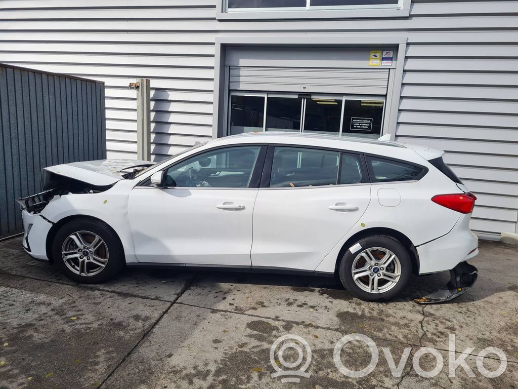 Focus Focus  E01940105