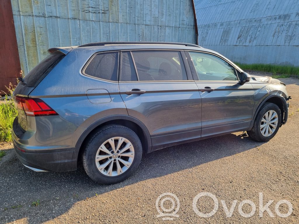Tiguan Allspace Tiguan  5QF825201G