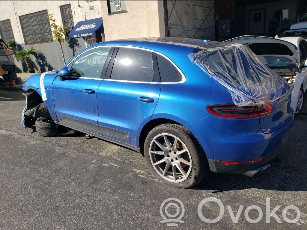 Macan (95B) Macan  95B821112