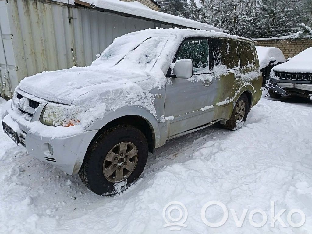 Pajero Pajero  MR569728