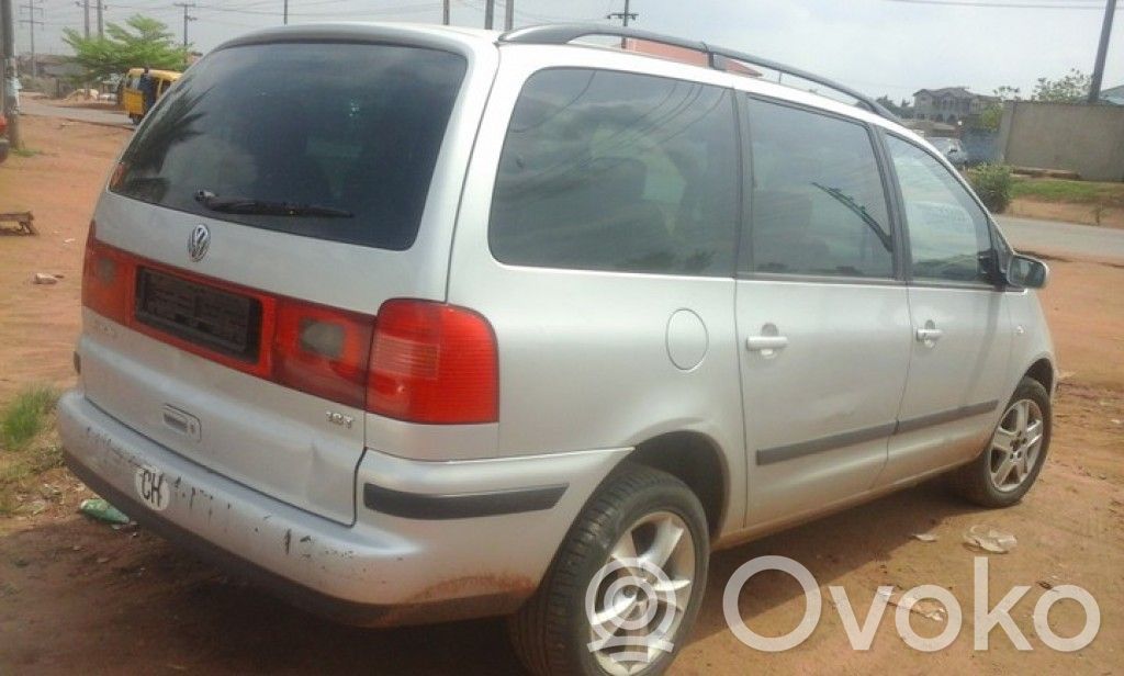 Sharan Sharan  4B0199379A