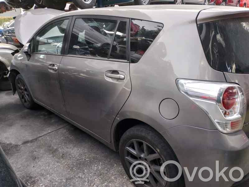 Corolla Verso E121 Corolla Verso  190000T072