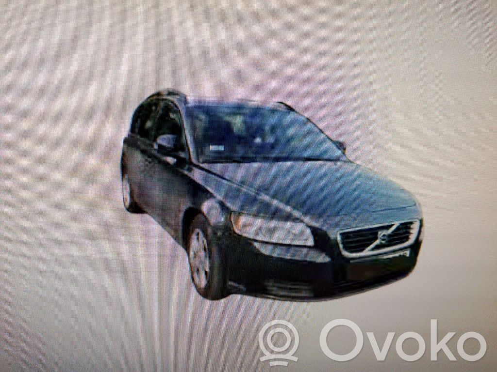 V50 V50  31335221