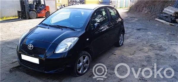 Yaris Yaris  896610D310