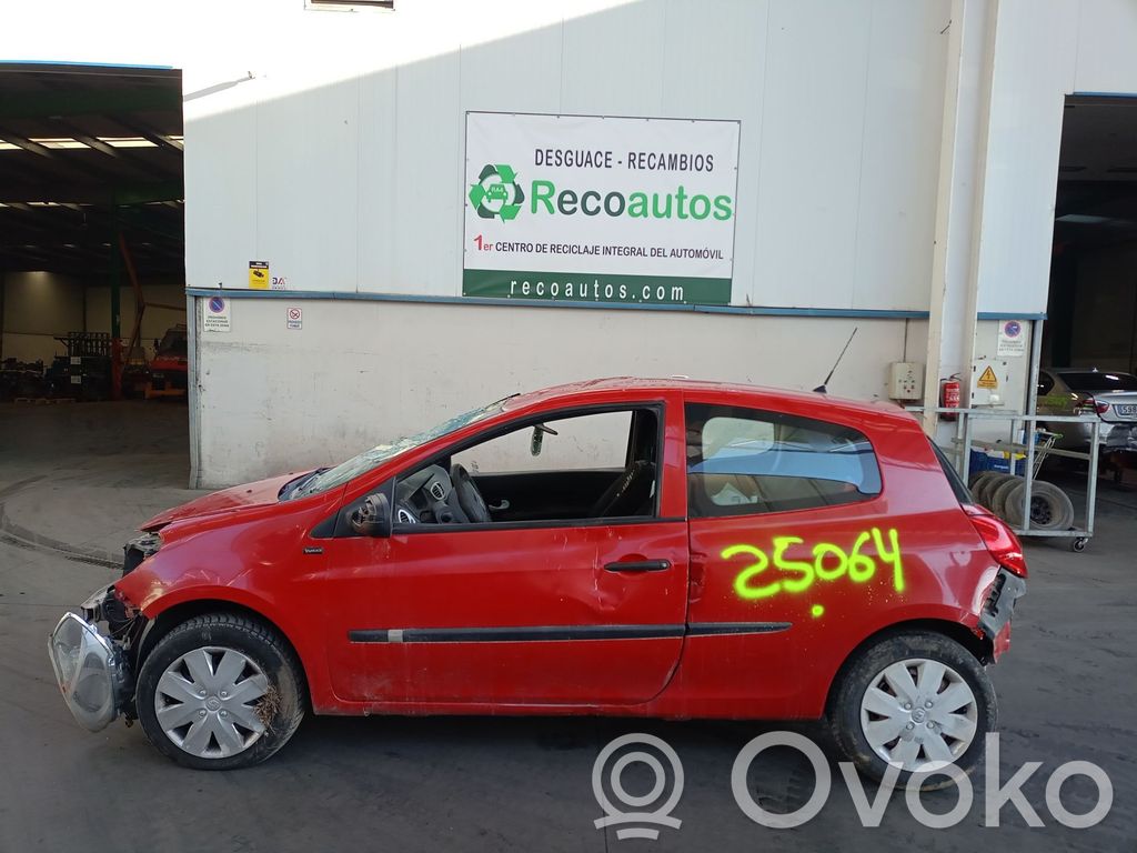 Clio III Clio  8201054119