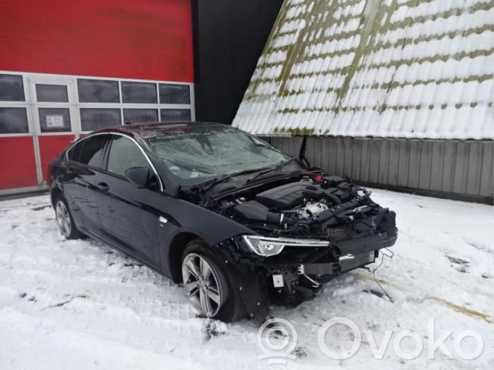 Insignia B Insignia  39085877
