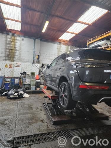 7 Crossback 7 Crossback