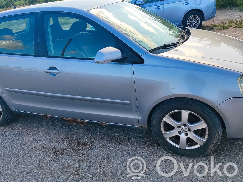 Polo IV 9N3 Polo  6Q6945112G