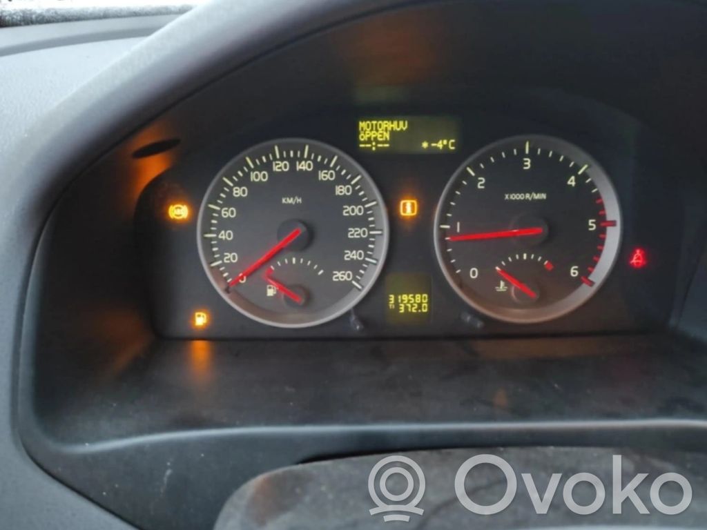 V50 V50  30669735