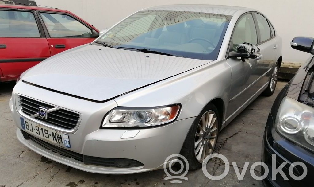S40 S40, V40