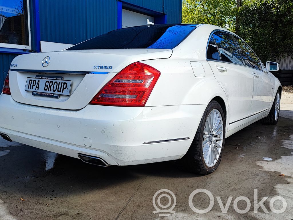 S W221 S-class, AMG (W126, W140, W220, W221, W222)  33055612