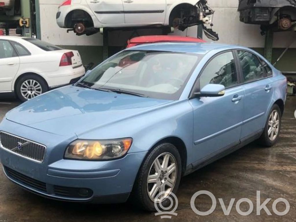 S40 S40, V40