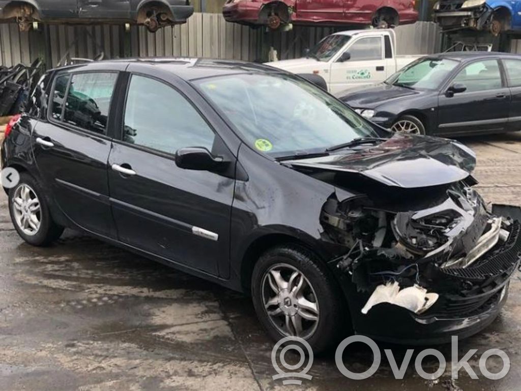 Clio III Clio  33056057D