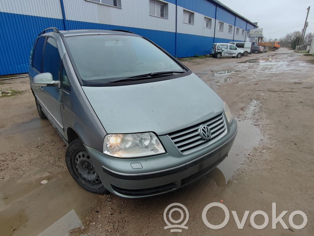 Sharan Sharan  7M3145804