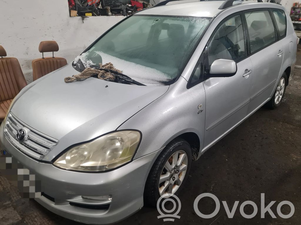 Avensis Verso Avensis Verso  8533033020