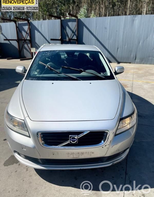 S40 S40, V40