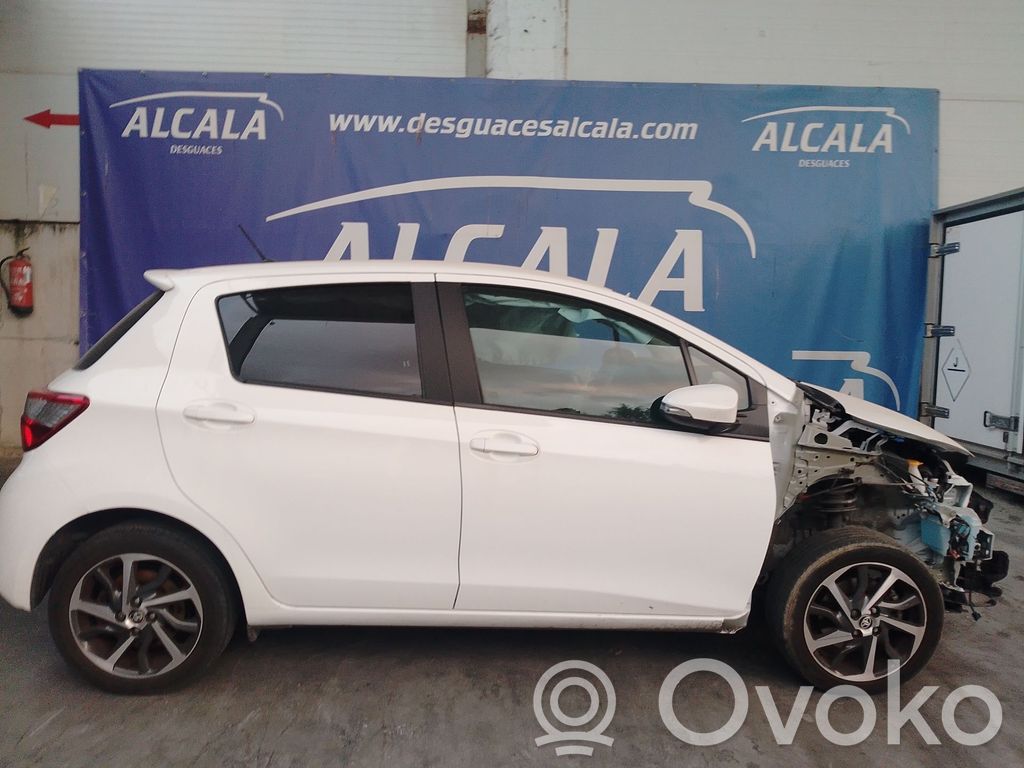 Yaris Yaris  8946552670