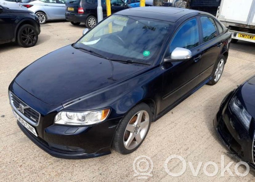 S40 S40, V40