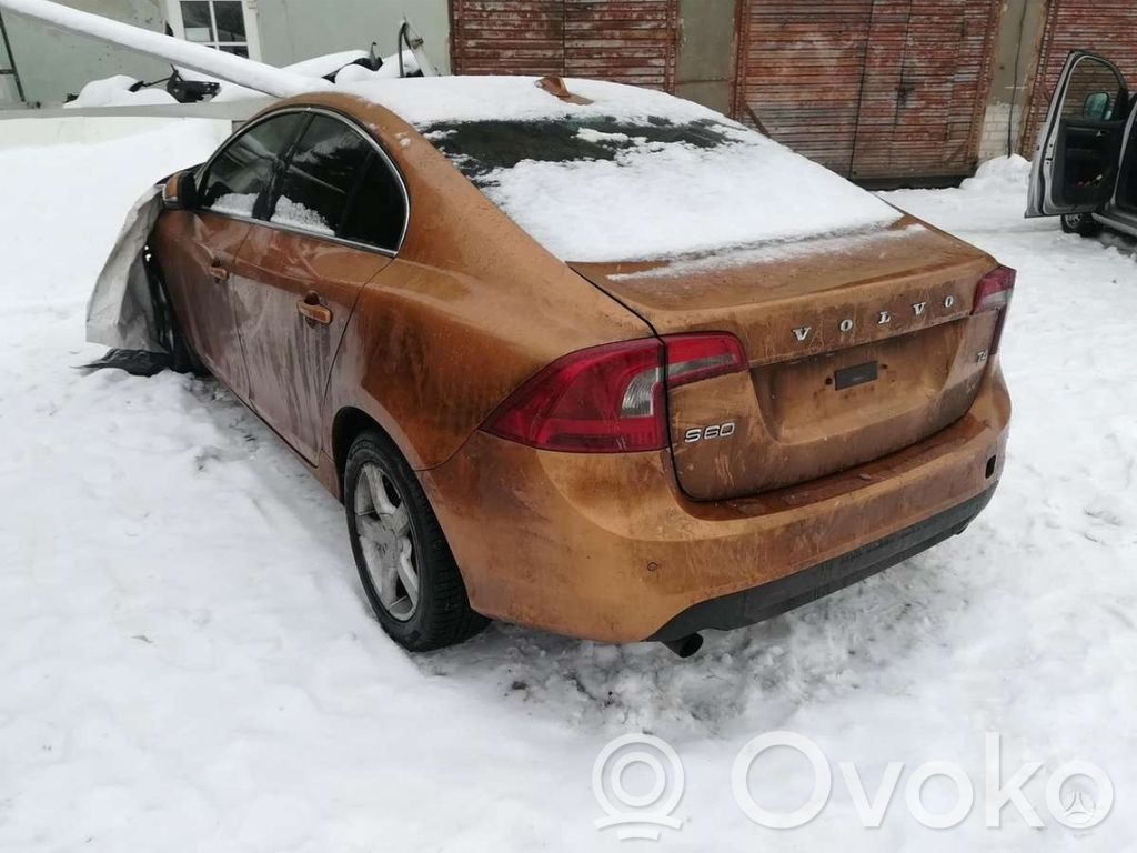 S60 S60  30759121