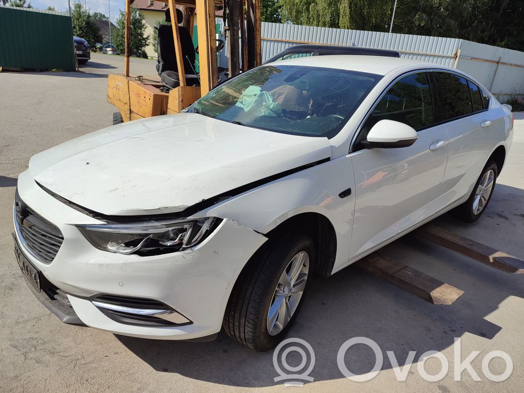 Insignia B Insignia  84467080