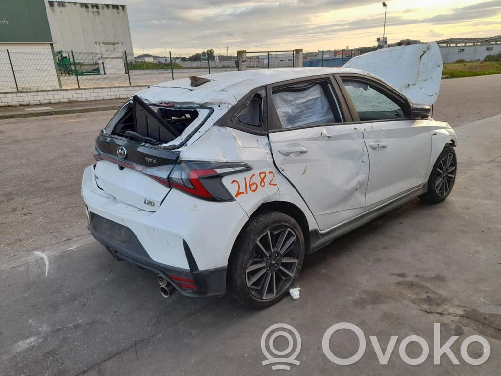 i20 Active i20  6820000170