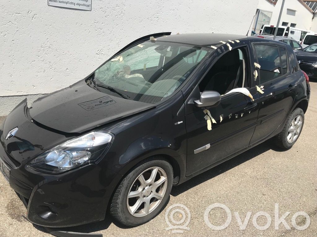 Clio III Clio  8200294357