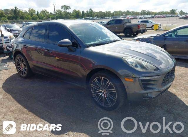 Macan (95B) Macan  95B906203C