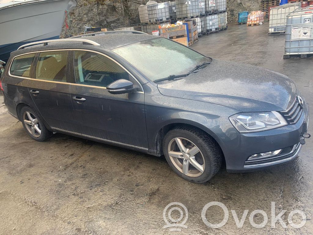 PASSAT B7 Passat  929909101