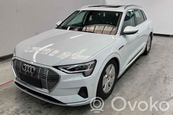 e-tron e-tron  4GD907338A