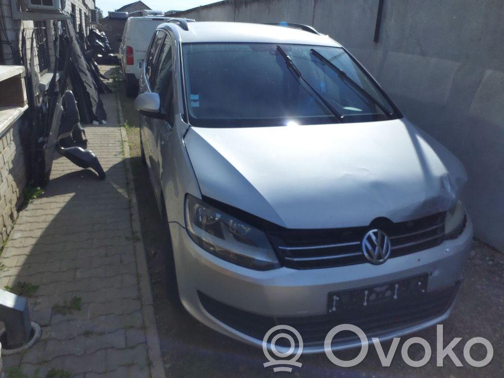 Sharan Sharan  7N0820004B