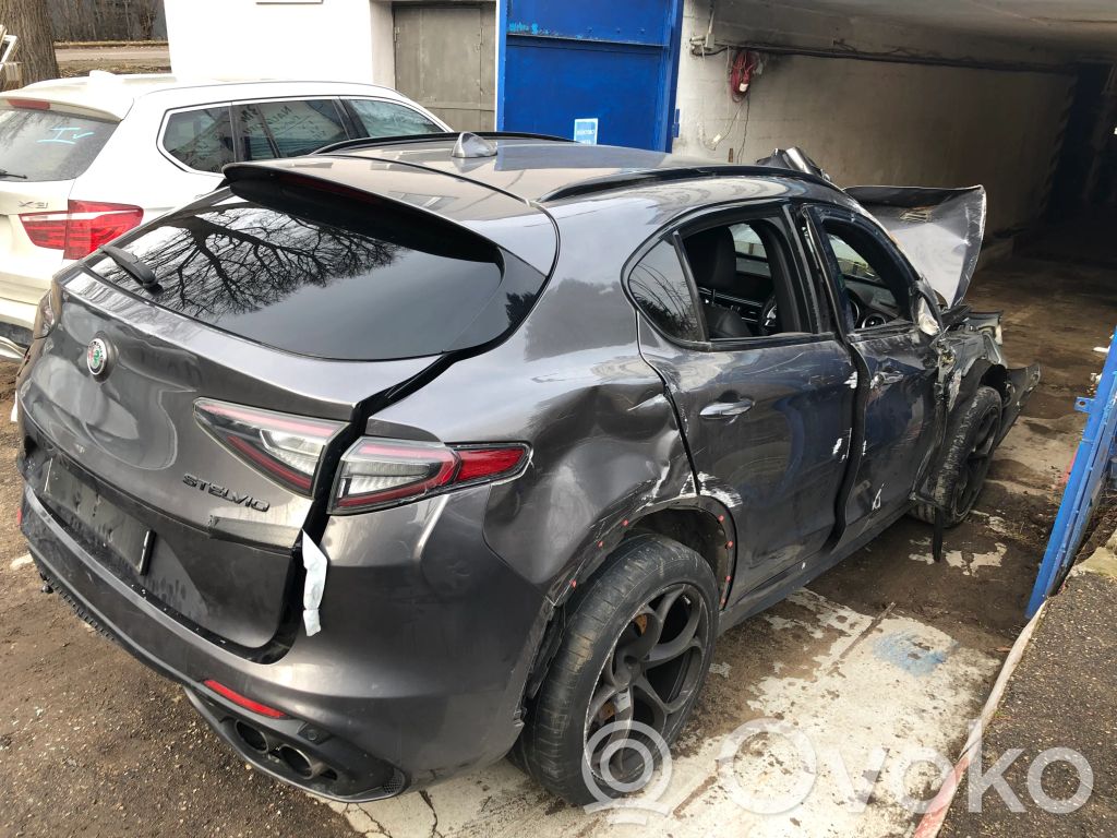 Stelvio Stelvio  7802277919
