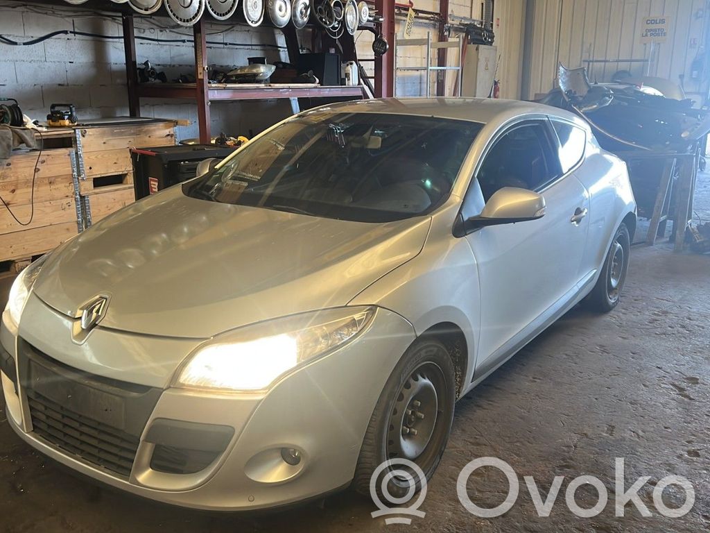 Megane III Megane  681007196R