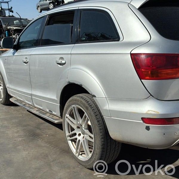 Q7 4L Q7  4L0857511