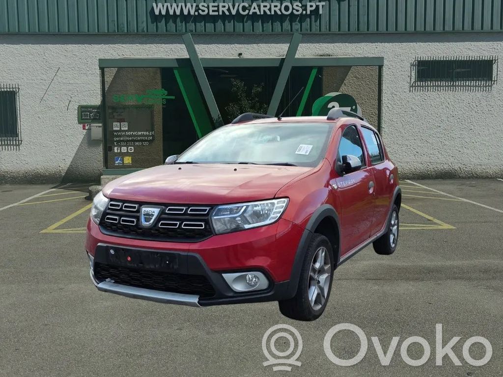 Sandero Sandero, Sandero Stepway