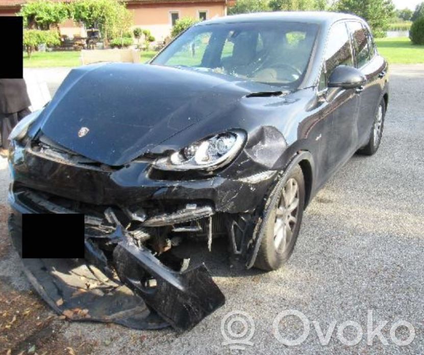 Cayenne (92A) Cayenne  7P5807682B
