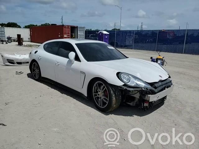 Panamera (970) Panamera  M4640
