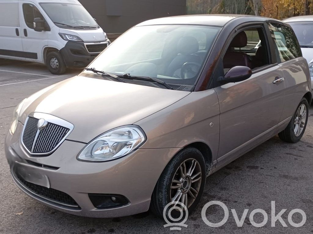 Ypsilon Ypsilon  51786657