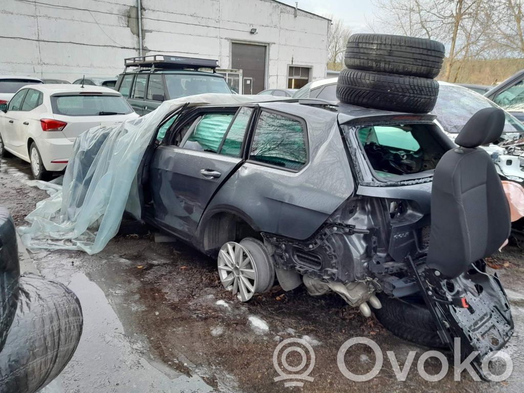 Golf VII Golf  04E906262