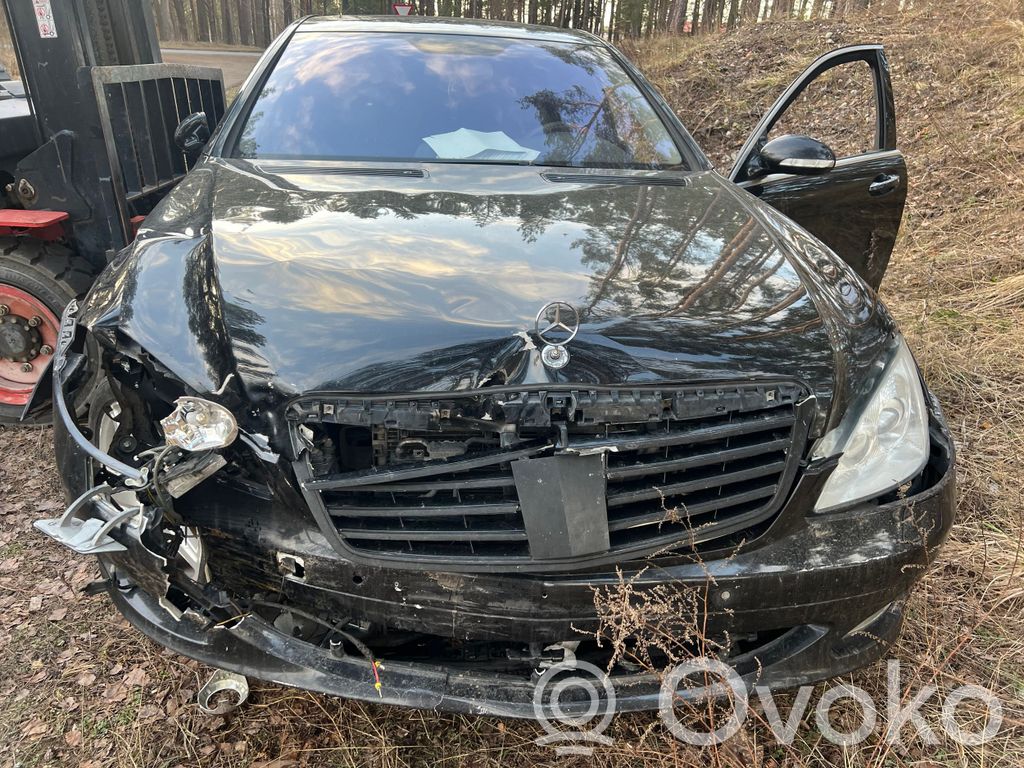 S W221 S-class, AMG (W126, W140, W220, W221, W222)  A2218202742