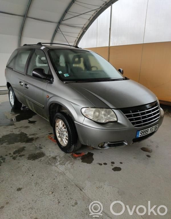 Voyager Voyager  05018445AA