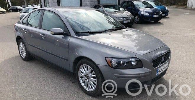 S40 S40, V40