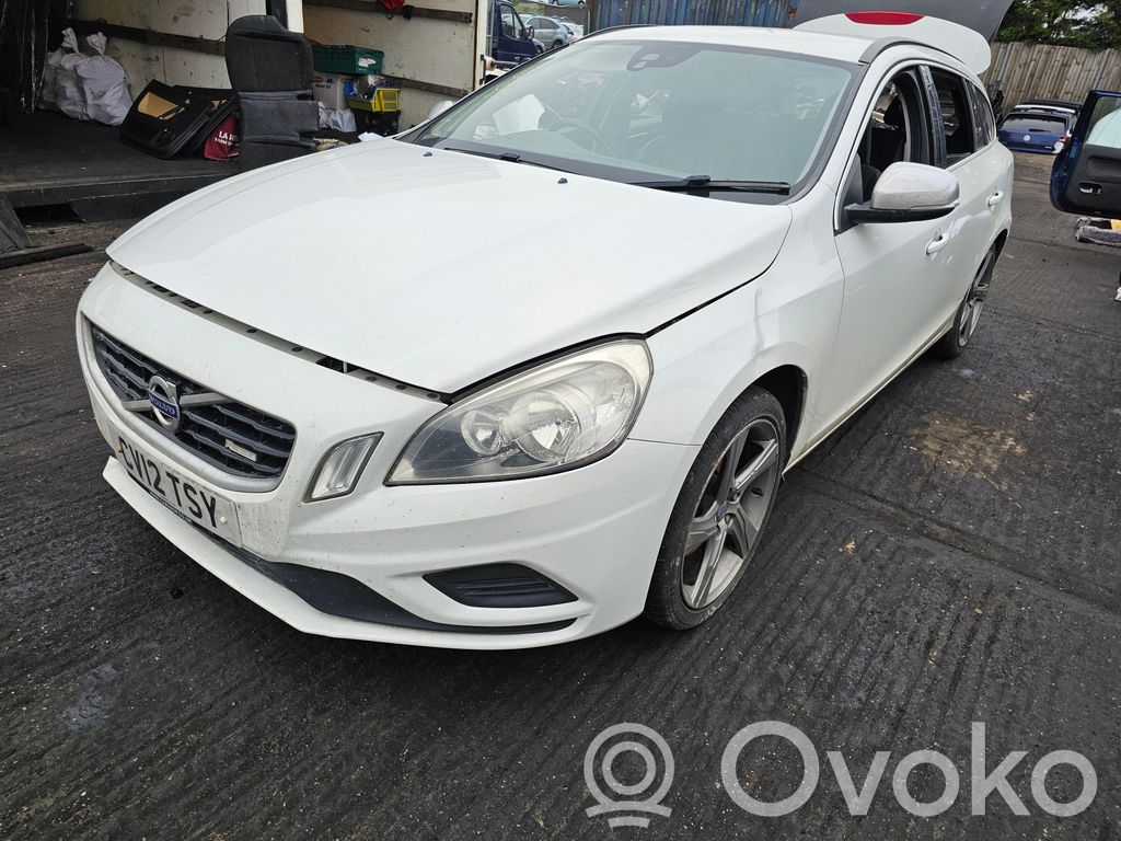 V60 V60, V60 Cross Country  30659314