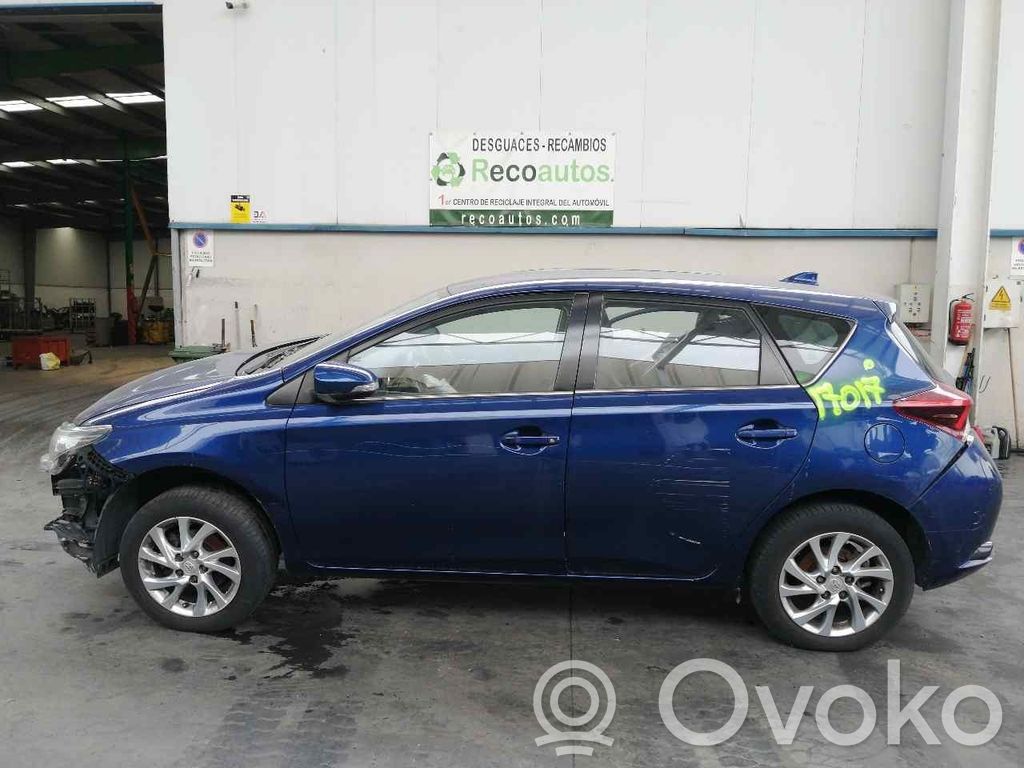 Auris E180 Auris  8NR