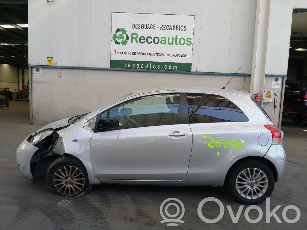 Yaris Yaris  8946552540