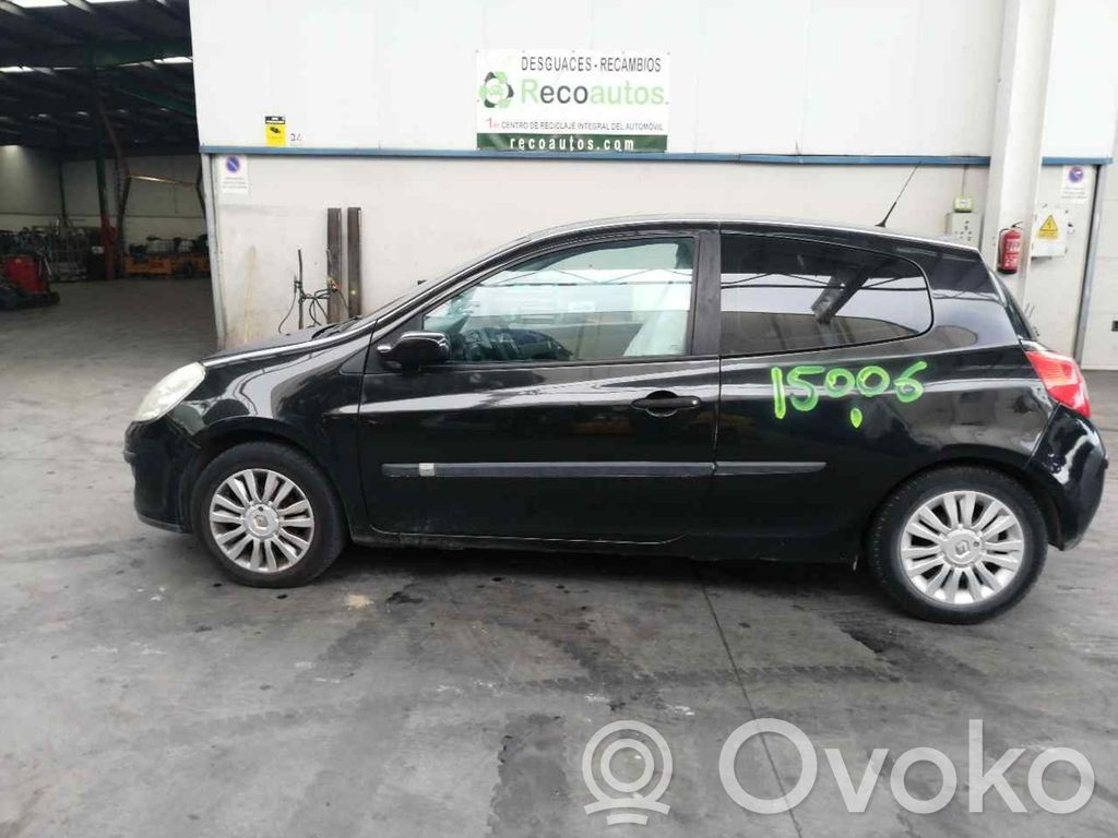 Clio II Clio  8200325823