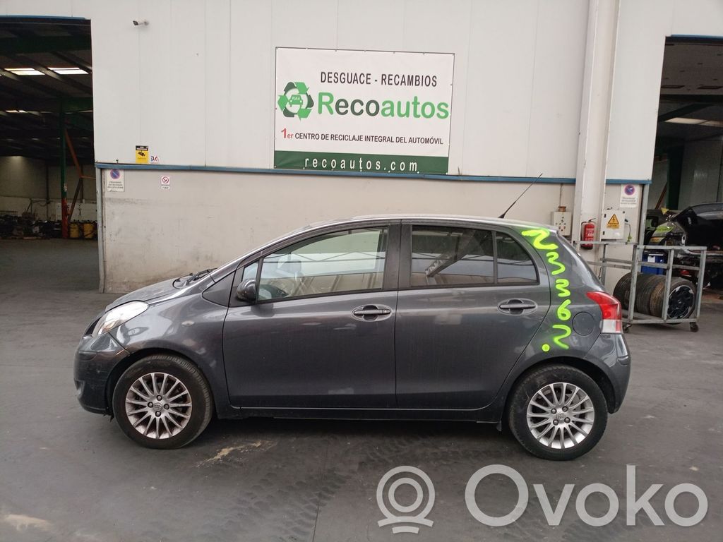 Yaris Yaris  8946712170
